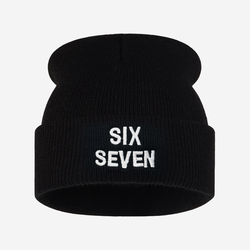 SIX SEVEN文字刺繍入りニットビーニー、柔らかく伸縮性 - Beanie Cuffed Knit のレビューと価格