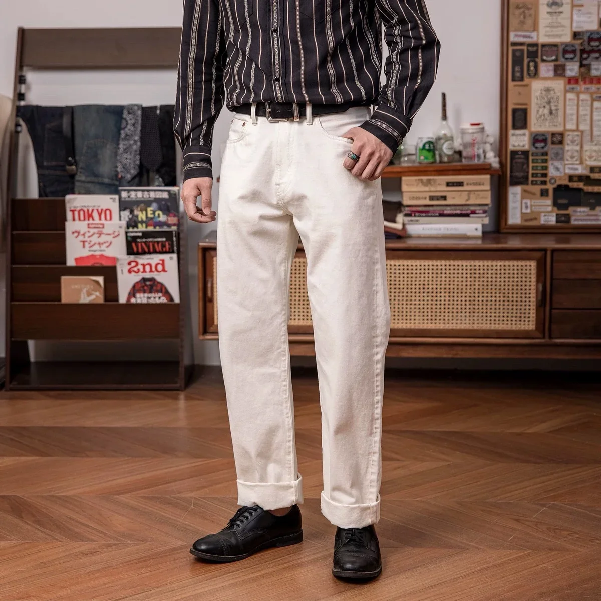 レッドトルネードメンズデニムパンツ、ホワイトリラックスジーン - Levis Jeans 501 のレビューと価格